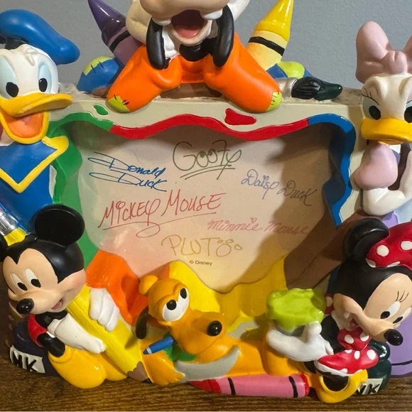 Walt Disney World Mickey Mouse Friends Art Theme 3D Picture Frame - Picture 3 of 13